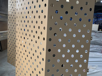 沖孔鋁板的應(yīng)用與特性